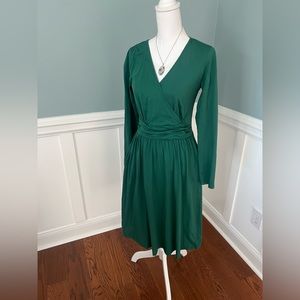 Women’s emerald green dress